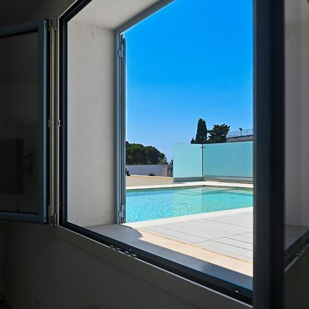 Perle Marine Suite Apartments Castro  Экстерьер фото