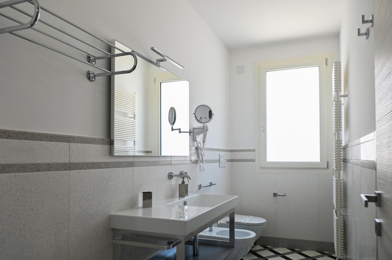 Perle Marine Suite Apartments Castro  Экстерьер фото