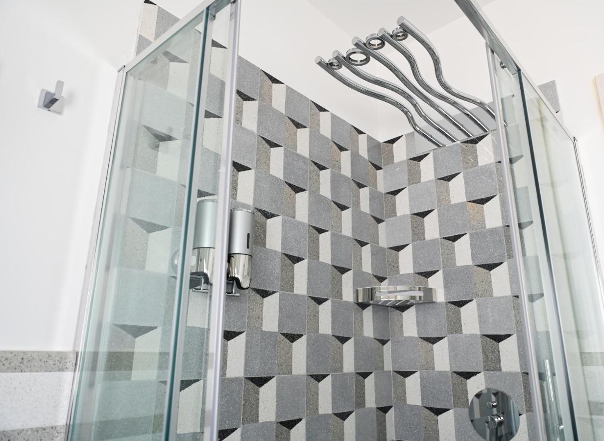 Perle Marine Suite Apartments Castro  Экстерьер фото