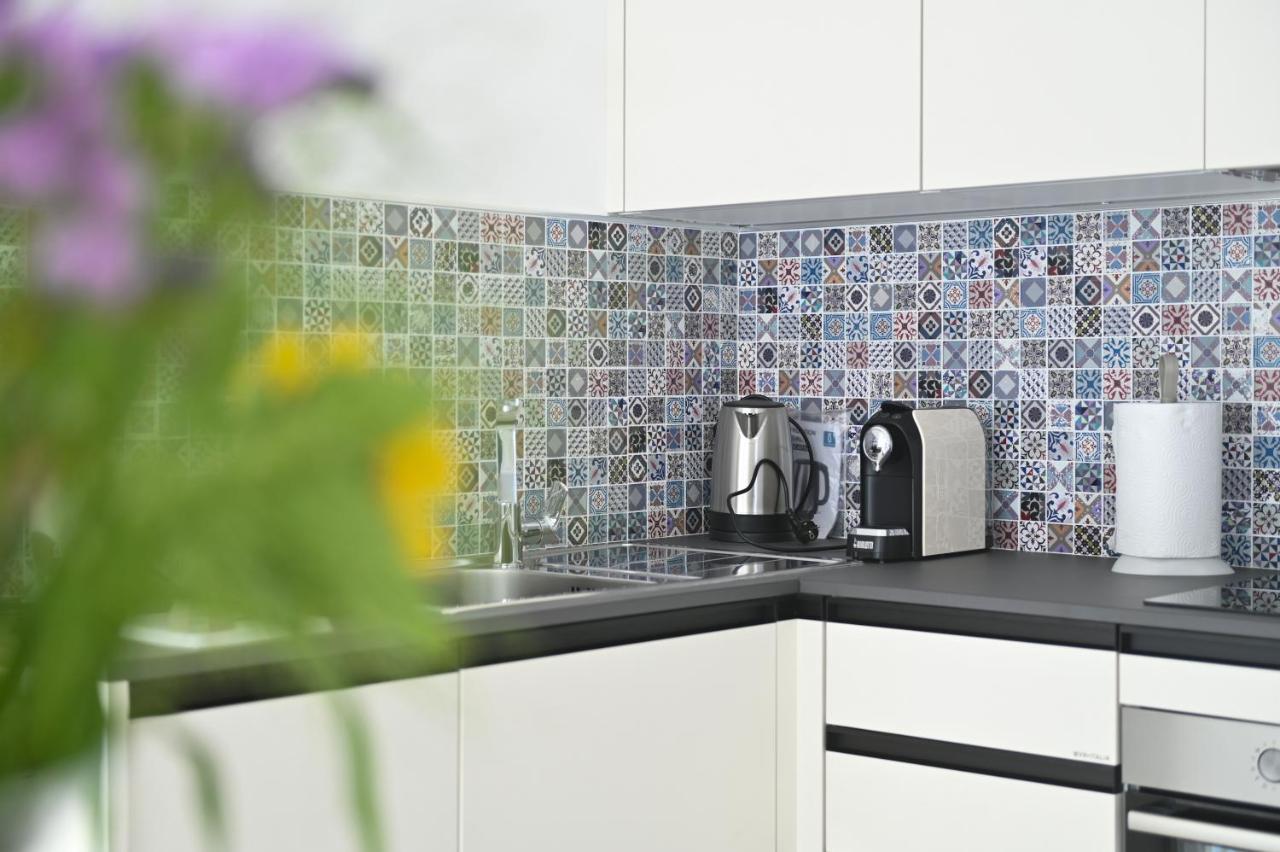 Perle Marine Suite Apartments Castro  Экстерьер фото